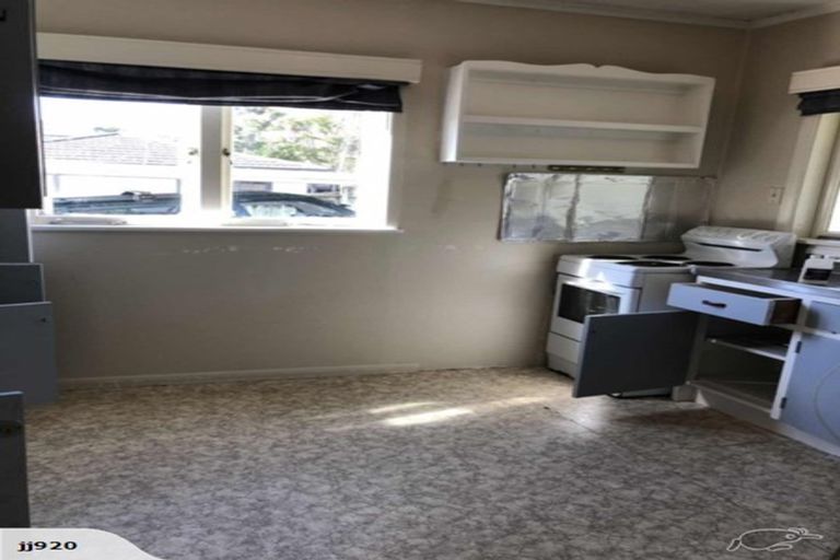 Photo of property in 17a Kereru Street, Henderson, Auckland, 0612