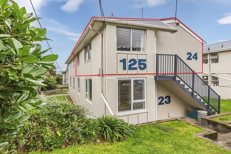 Photo of property in 24/125u Queens Drive, Lyall Bay, Wellington, 6022