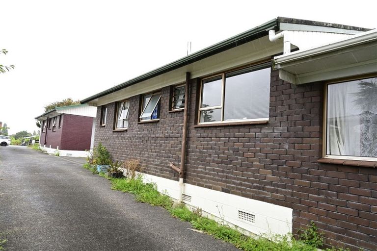 Photo of property in 5/3204 Great North Road, New Lynn, Auckland, 0600