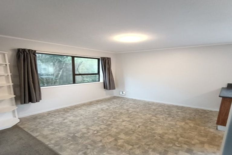 Photo of property in 10 Caldwell Street, Karori, Wellington, 6012