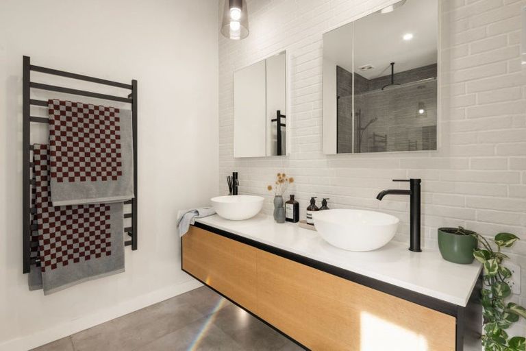Photo of property in 12 Jellicoe Drive, Hamilton East, Hamilton, 3216
