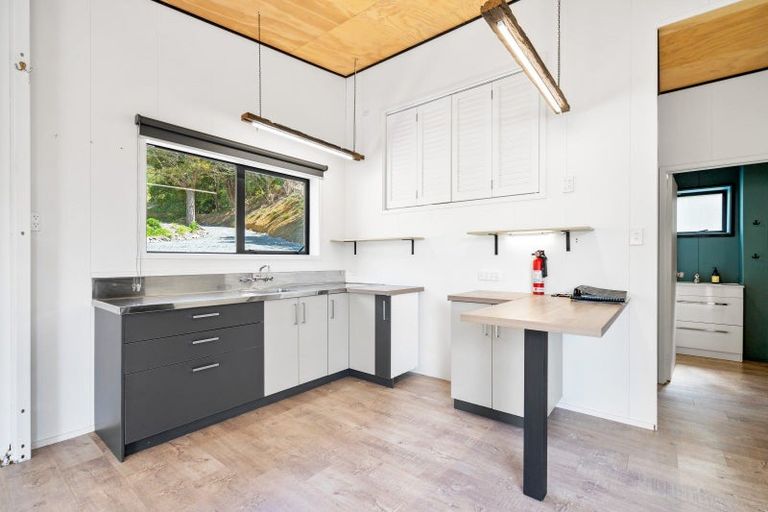 Photo of property in 33 Grahamtown Road, Onerahi, Whangarei, 0174