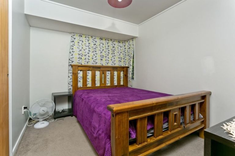 Photo of property in 10 Camilla Grove, Totara Vale, Auckland, 0629