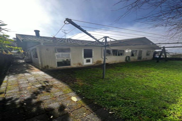 Photo of property in 7 Puketitiro Street, Glen Eden, Auckland, 0602