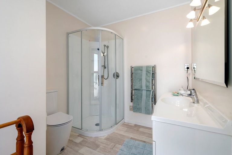 Photo of property in 1 Longfellow Street, Leamington, Cambridge, 3432