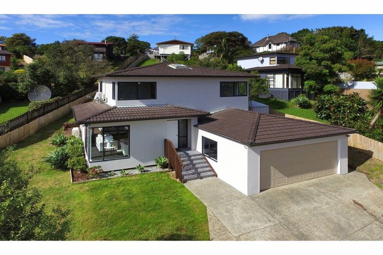 Photo of property in 20 Stephanie Close, Glenfield, Auckland, 0629