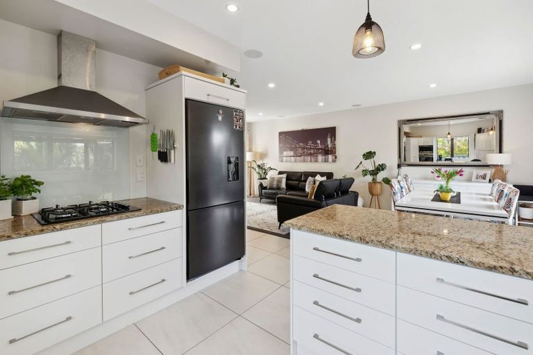 Photo of property in Point Ridge, 130 Gills Road, Albany Heights, Auckland, 0632