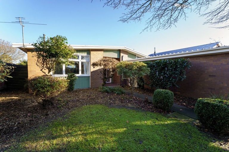 Photo of property in 40 Lynfield Avenue, Ilam, Christchurch, 8041