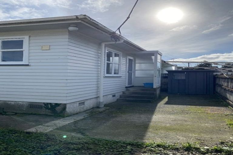 Photo of property in 98c Waiwhetu Road, Waterloo, Lower Hutt, 5011