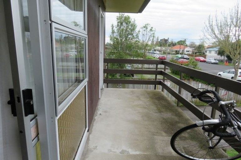 Photo of property in 15u5 Coates Street, Hamilton East, Hamilton, 3216