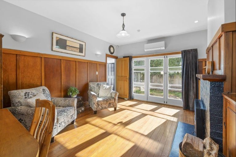 Photo of property in 13 Kowhai Terrace, Saint Martins, Christchurch, 8022