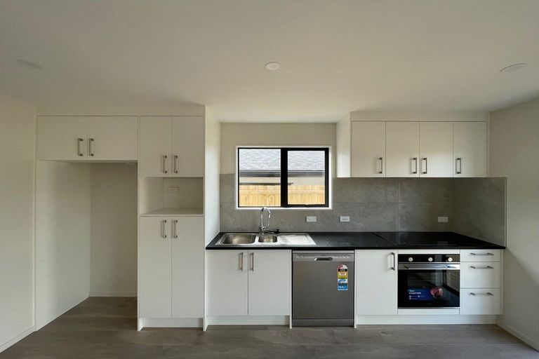 Photo of property in 6a Cronshaw Road, Karaka, Papakura, 2113