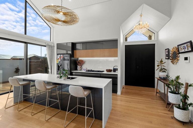 Photo of property in 34 Evelyn Crescent, Marshland, Christchurch, 8083