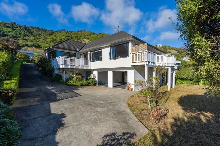 Photo of property in 11 Kea Street, Waikanae, 5036