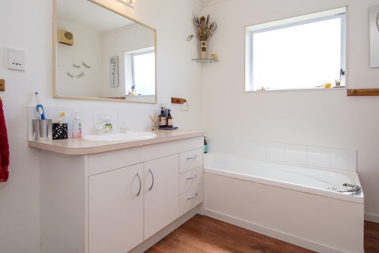 Photo of property in 40a Pacific View Road, Papamoa Beach, Papamoa, 3118