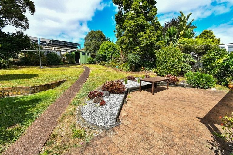 Photo of property in 8 Hamlet Place, Pukekohe, 2120