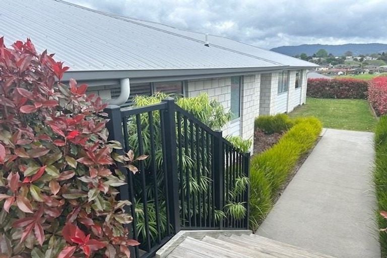Photo of property in 1 Lomay Place, Te Puke, 3119