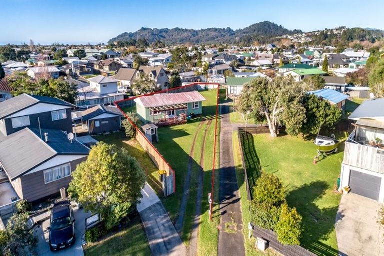 Photo of property in 138 Lorraine Place, Whangamata, 3620