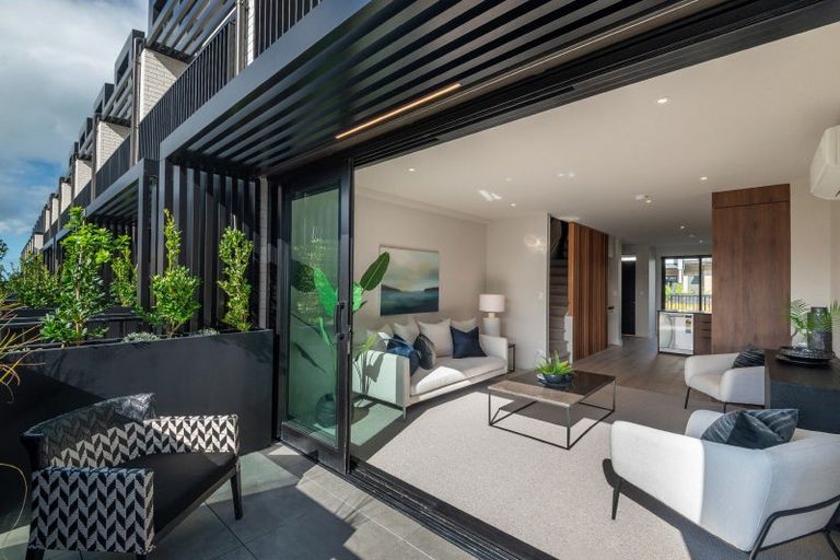 Photo of property in 5b Windlass Street, Long Bay, Auckland, 0630