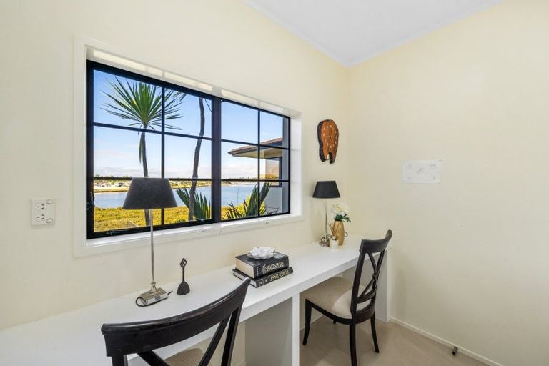 Photo of property in 38 Venus Place, Half Moon Bay, Auckland, 2012