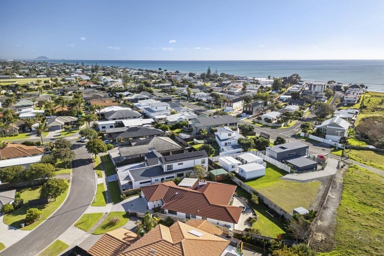 Photo of property in 23 Coral Drive, Papamoa Beach, Papamoa, 3118