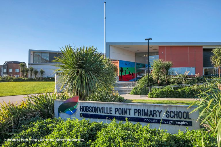 Photo of property in 9 Kanuka Road, Hobsonville, Auckland, 0616