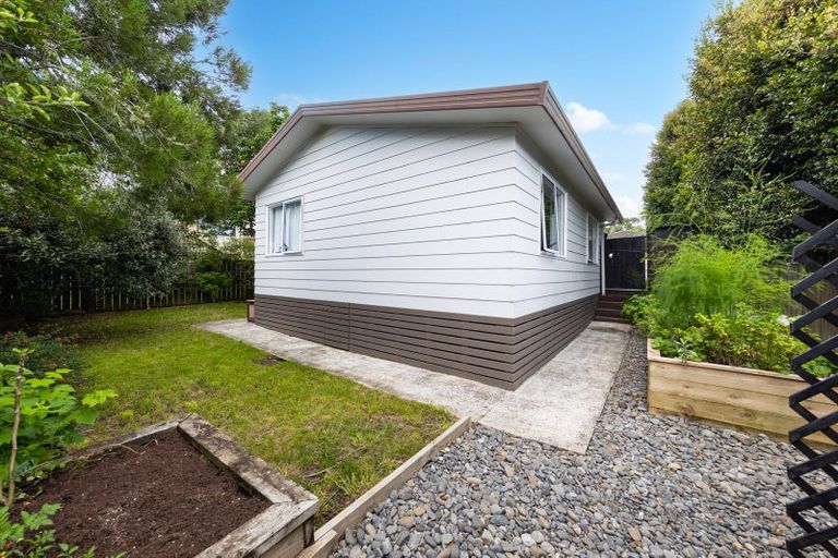 Photo of property in 176 Solar Road, Glen Eden, Auckland, 0602