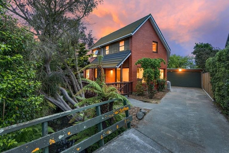 Photo of property in 16 Ketton Place, St Albans, Christchurch, 8052