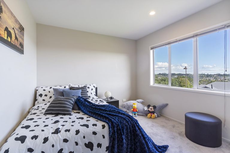 Photo of property in 51 Kittiwake Drive, Schnapper Rock, Auckland, 0632