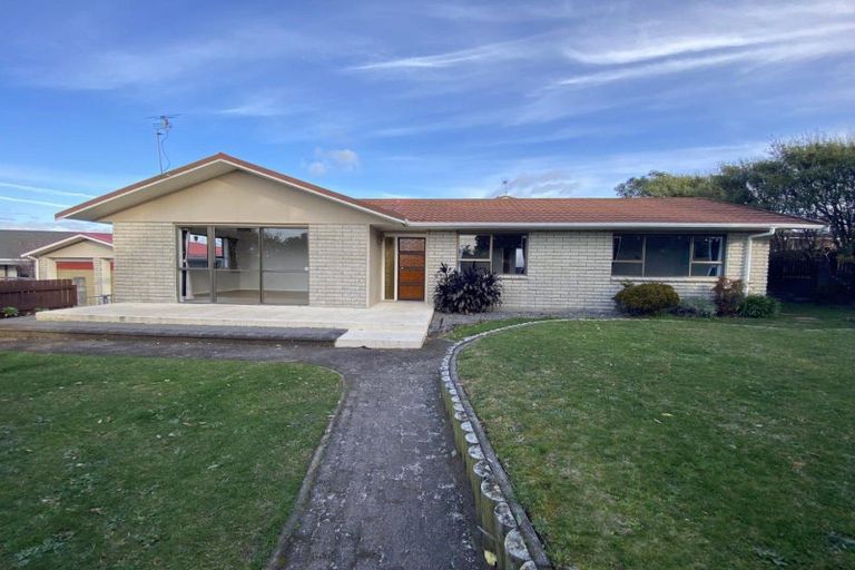 Photo of property in 20 Poplar Grove, Whalers Gate, New Plymouth, 4310