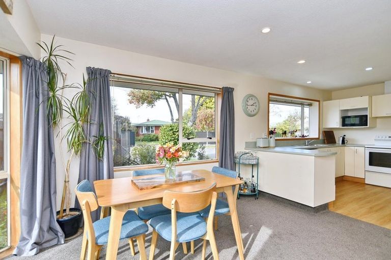 Photo of property in 5 Rossiter Avenue, Redwood, Christchurch, 8051