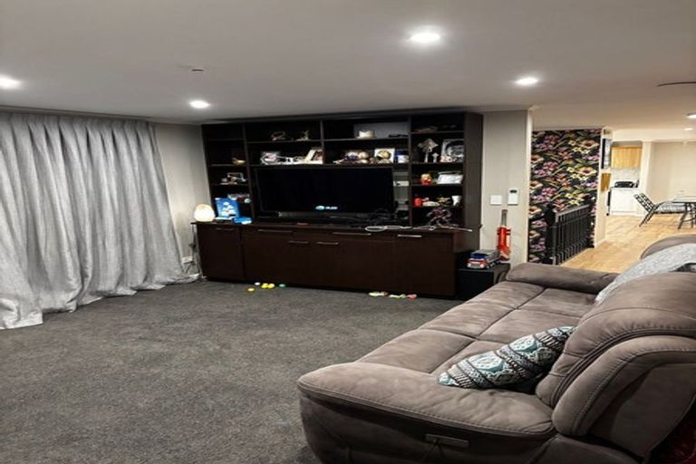 Photo of property in 9 Birdwood Street, Karori, Wellington, 6012