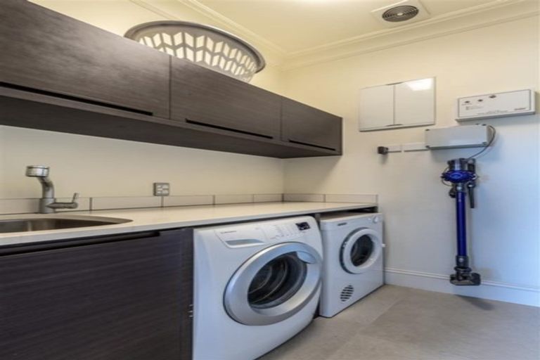 Photo of property in 2/70 Kitchener Road, Milford, Auckland, 0620