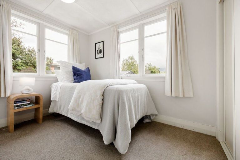 Photo of property in 24 Sutton Crescent, Hillcrest, Hamilton, 3216