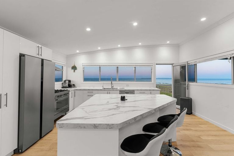 Photo of property in 1011 Papamoa Beach Road, Papamoa Beach, Papamoa, 3118