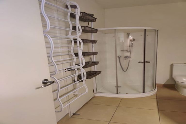 Photo of property in 5 Hazel Glen, Bayview, Auckland, 0629