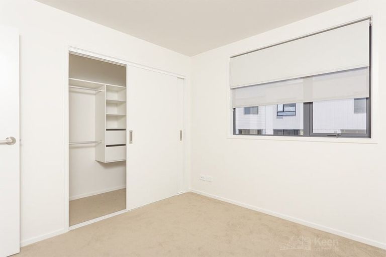 Photo of property in 8 Dorothy Thorpe Way, New Lynn, 0600