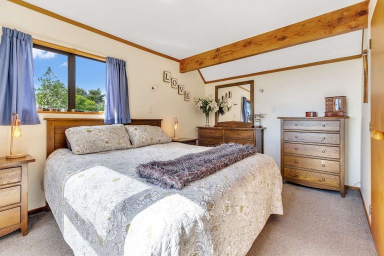 Photo of property in 18 Bay View Road, Cable Bay, 0420