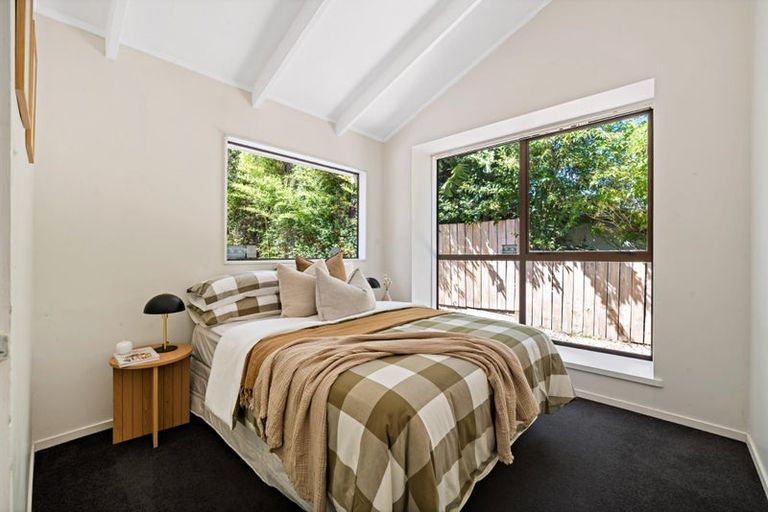 Photo of property in 40 Queen Mary Avenue, New Lynn, Auckland, 0600