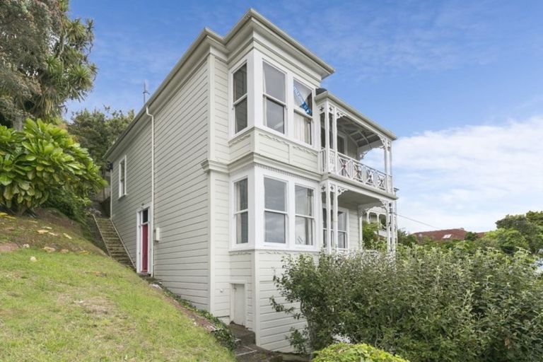 Photo of property in 88 Rolleston Street, Mount Cook, Wellington, 6021