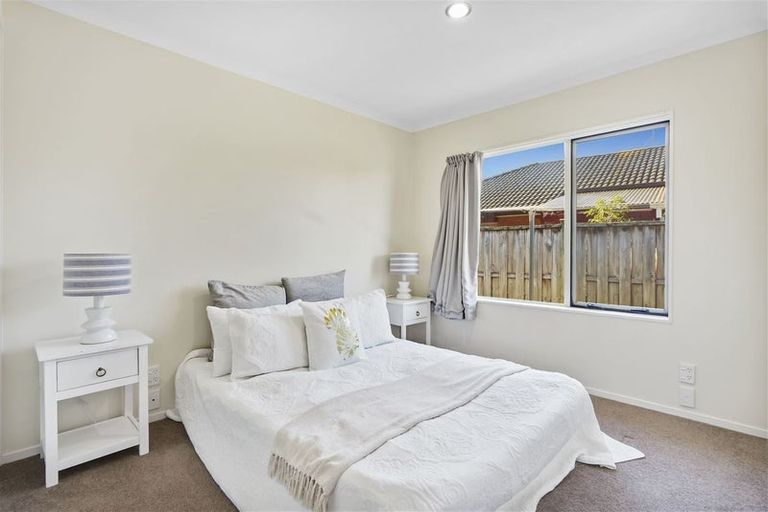 Photo of property in 52 Foxlaw Street, Randwick Park, Auckland, 2105