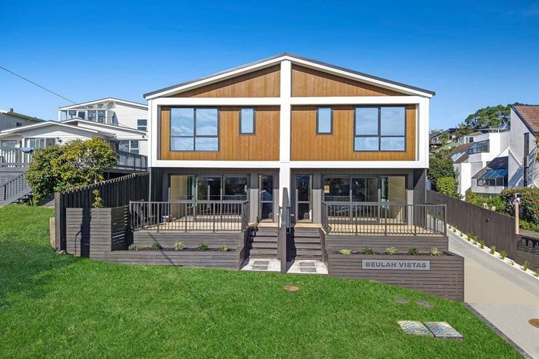 Photo of property in 1/32 Beulah Avenue, Rothesay Bay, Auckland, 0630