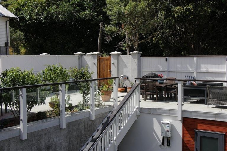 Photo of property in 90a Awa Road, Seatoun, Wellington, 6022