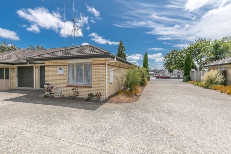 Photo of property in 201u4 Massey Street, Frankton, Hamilton, 3204