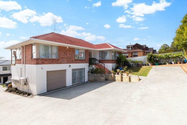 Photo of property in 4237 Great North Road, Glendene, Auckland, 0602
