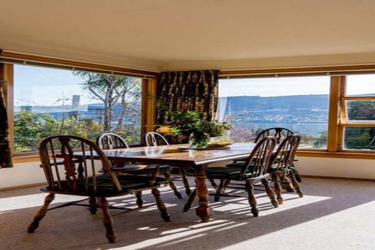 Photo of property in 9 Saint Ronans Road, Macandrew Bay, Dunedin, 9077