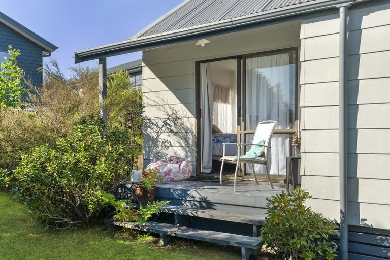 Photo of property in 29 Matthew Place, Kawaha Point, Rotorua, 3010