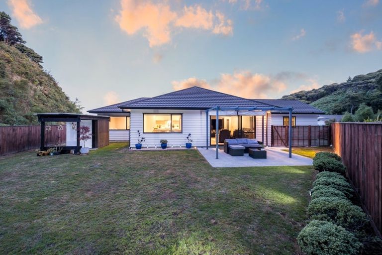 Photo of property in 38 Moonsail Drive, Whitby, Porirua, 5024