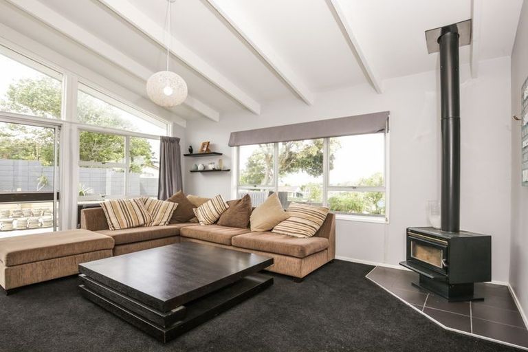 Photo of property in 39 Redwood Drive, Massey, Auckland, 0614
