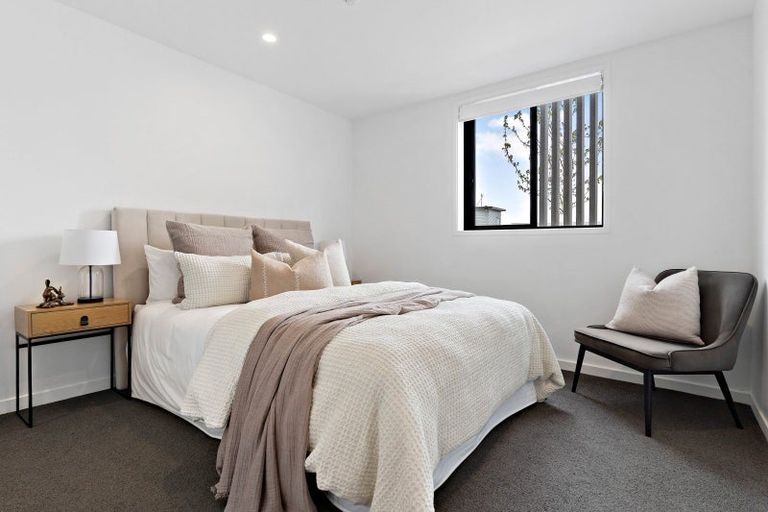 Photo of property in 4/169 Hobsonville Point Road, Hobsonville, Auckland, 0616